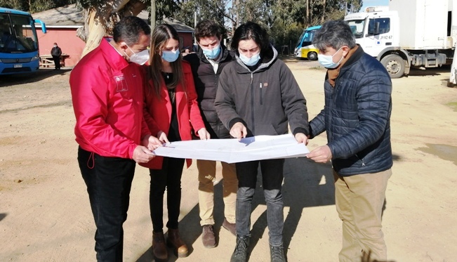 Autoridades visitan terreno donde se construirá “Centro Elige Vivir Sano” en Pichilemu