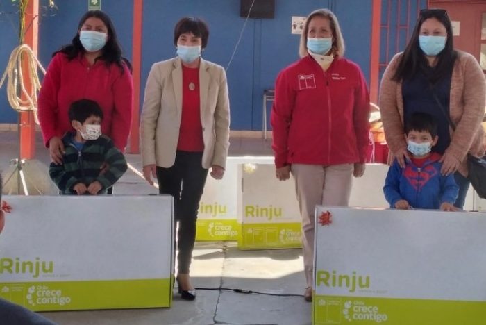 Niños de Olivar reciben Rincón de Juego del Subsistema Chile Crece Contigo