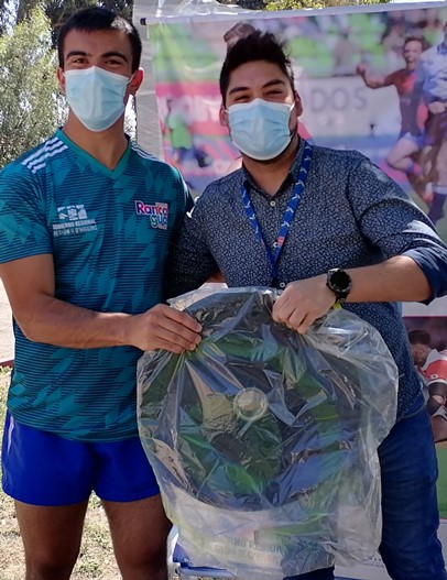 Destacados deportistas regionales son beneficiados con implementación deportiva