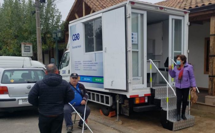 Oficina móvil de CGE atendió a casi 6 mil clientes en regiones Metropolitana, O´Higgins y de Valparaíso en 2022