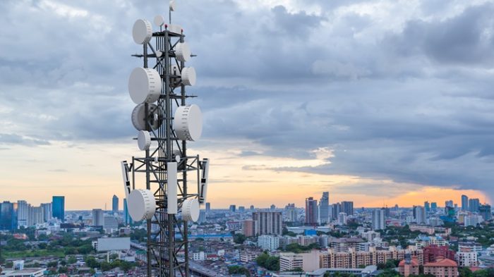 Ministerio del Medio Ambiente lanza consulta ciudadana sobre norma que reduce niveles de radiación de antenas telefónicas