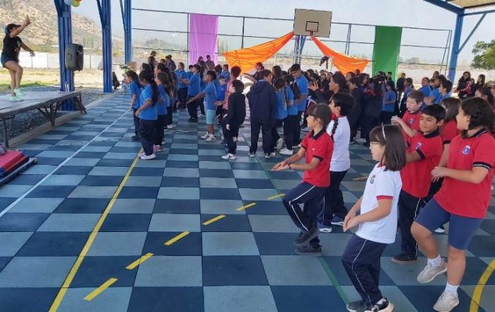 170 niños de Coya y Doñihue celebraron el Día Mundial de la Actividad Física
