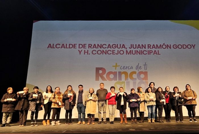 Municipalidad entrega subvenciones a 116 Talleres Laborales y Centros de Madres de Rancagua