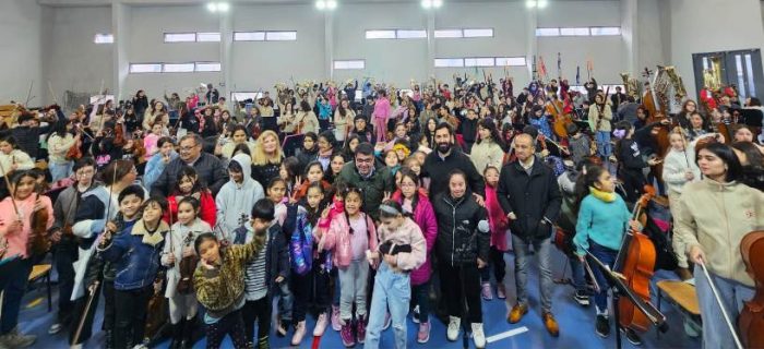 Alcalde Juan Ramón Godoy destaca el talento de niños y jóvenes de las Orquestas Sinfónicas y Coro Infantil de Rancagua