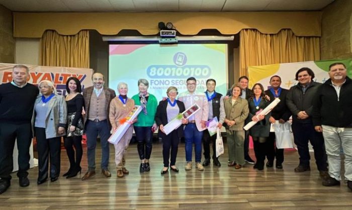 Alcalde Godoy y Concejo Municipal condecoran a Dirigentes Destacados 2023 de Rancagua