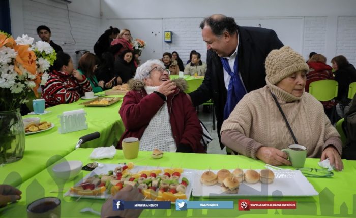Adultos mayores de Graneros participan de Encuentro de Integración y Bienvenida del Programa Vínculos