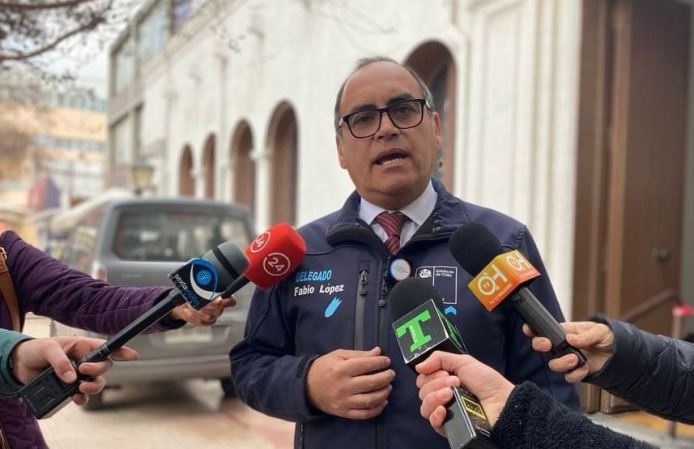 Delegado Presidencial interpondrá querella criminal por quema de bus en carretera El Cobre