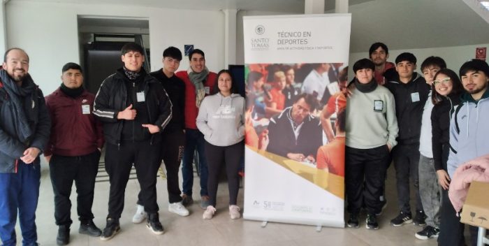 Futuros técnicos en deporte de Santo Tomás desarrollan proyecto con personas mayores en Mostazal