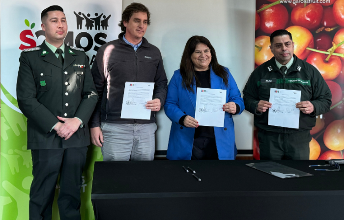 Gendarmería firmó importante convenio con empresa Garces Fruit