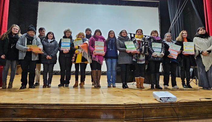 Mineduc presenta “Mantel de palabras”, el juego educativo para fomentar la lectura que beneficiará a 279 mil estudiantes del país