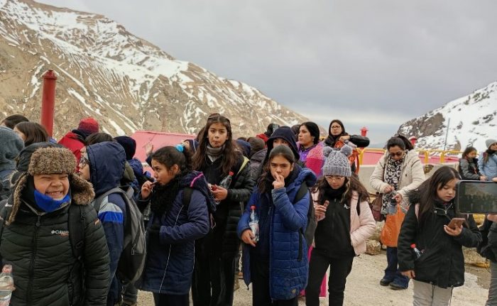 Alumnos de establecimientos municipales participan de visitas pedagógicas a Sewell