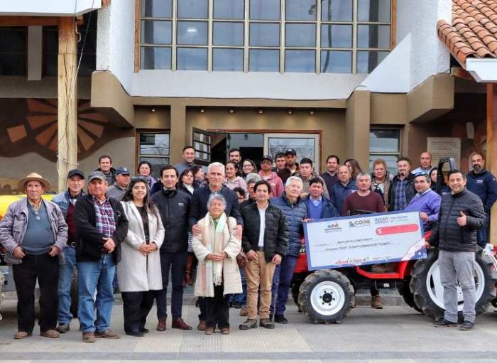 Invierten 1.500 millones de pesos en maquinaria y otros proyectos para agricultores de la región
