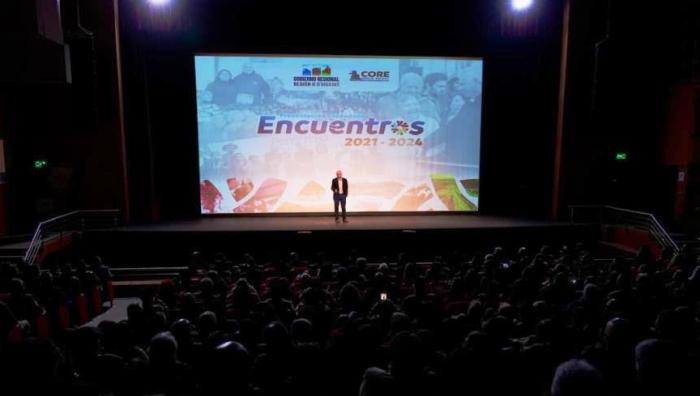 Gobernador Regional expone balance y desafíos de su gestión en masivo encuentro ciudadano en Rancagua