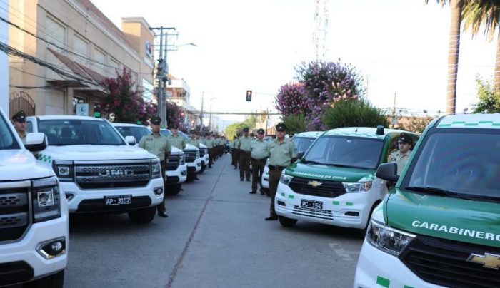 Ministra Tohá entrega nueva dotación vehicular a Carabineros
