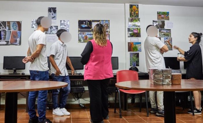 Privados de libertad expusieron trabajos fotográficos realizados durante el 2024