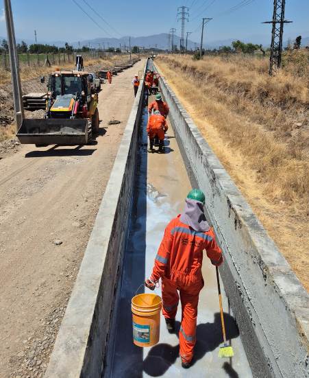 Con dispositivo robótico, División El Teniente realiza inspección de 40 kilómetros de canaleta de relaves