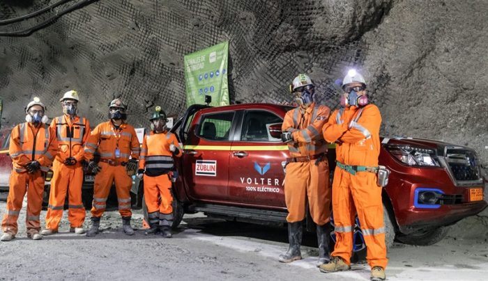 En la División El Teniente se iniciaron pruebas de camioneta eléctrica 4×4 construida especialmente para minería subterránea