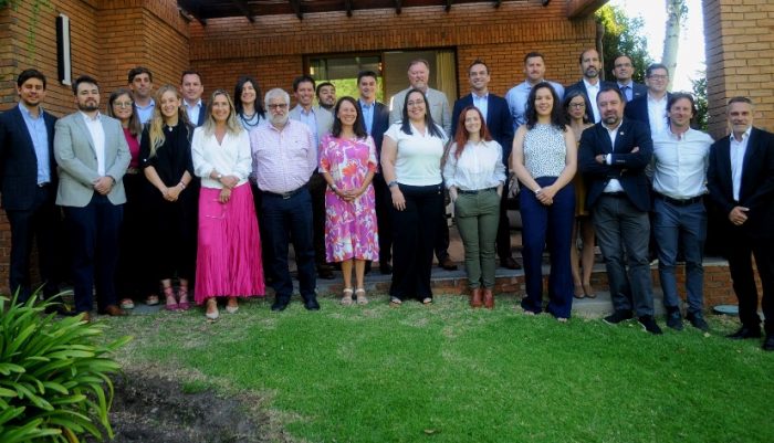 CORFO y red Eureka impulsan la innovación colaborativa de empresas chilenas en la principal feria minera de Canadá