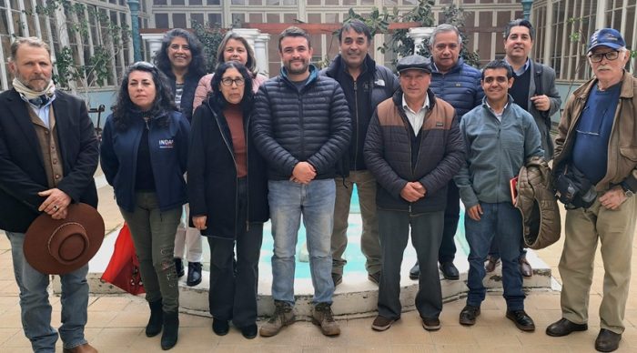 Sectores público y privado se reúnen para avanzar en mejorar tipos y coberturas de los seguros del agro con subsidio estatal en O’Higgins
