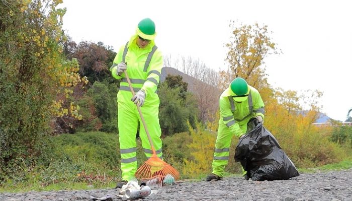División El Teniente impulsa junto con empresas locales limpieza de Carretera El Cobre y Ruta Colinas Verdes