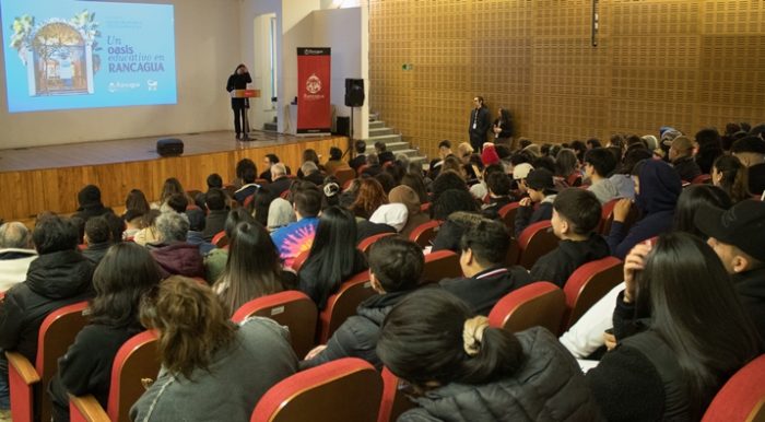 Corporación de Desarrollo e Innovación estrena el documental “Liceo Francisco Tello González. Un oasis educativo en Rancagua”