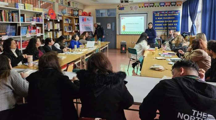 Docentes de Rengo se capacitan con CONAF en prevención de incendios y cuidado del medio ambiente