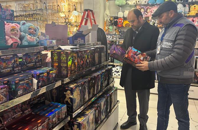 SERNAC fiscaliza mall chinos en Rancagua en el contexto del día de la niñez