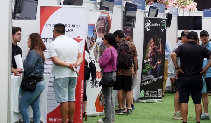 Con sueldos de hasta $2 millones: Gran Feria Laboral de SENCE ofrecerá más de 5,000 puestos de trabajo este jueves