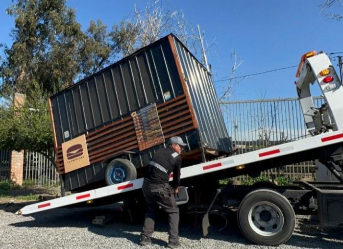 Rancagua avanza en orden y seguridad: debutó el servicio de grúas con el retiro de food trucks fuera de norma