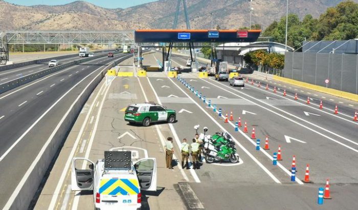 Ministro (s) de Obras Públicas detalla medidas de contingencia para enfrentar masiva salida de vehículos este fin de semana largo