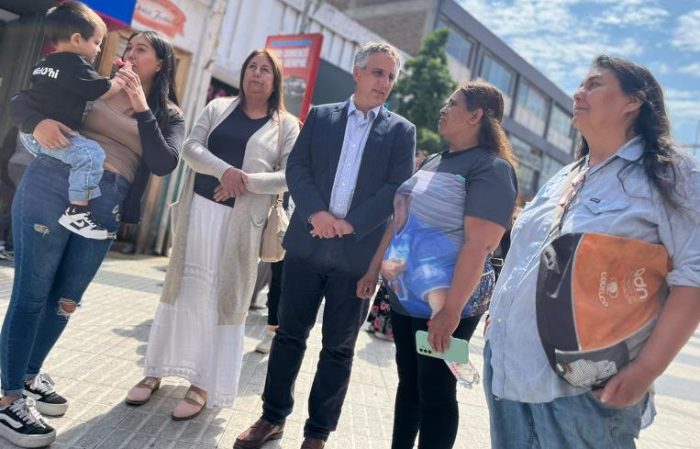 Rancagua rinde homenaje a los 16 hinchas de O’Higgins con pancartas conmemorativas en el Paseo Independencia