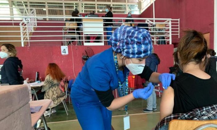 Adolescentes y jóvenes de la región de O´Higgins motivados con vacunación Covid-19