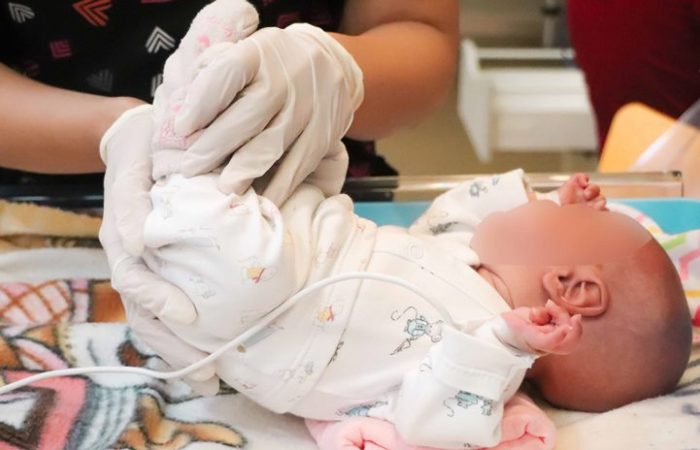 Kinesiología neonatal y la importancia de continuar los tratamientos a bebés prematuros