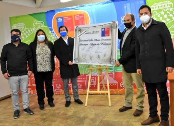 Subsecretario de Vivienda y Urbanismo encabezó entrega simbólica de escrituras