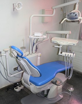Servicio Dental del Hospital San Fernando incorpora 3 modernas unidades dentales
