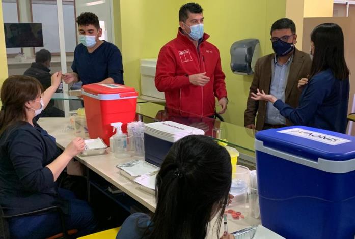 Comenzó en la región de O´Higgins vacunación con “dosis de refuerzo” contra el Covid-19