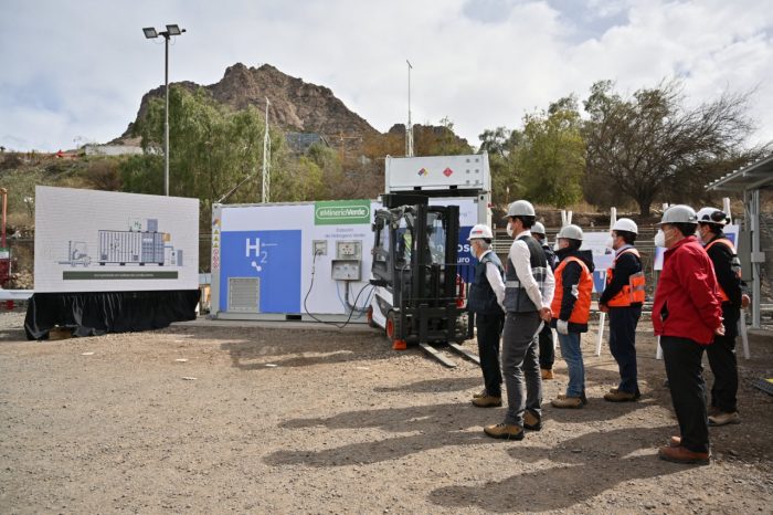 Presidente Piñera inaugura proyecto que generó la primera molécula de hidrógeno verde para vehículos de faena minera