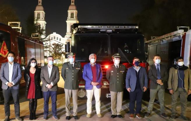Bomberos de Rancagua, Codegua y Rengo reciben tres modernos carros de Rescate financiados por el Gobierno Regional