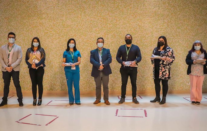 Entregan Becas de excelencia académica a funcionarios del HRLBO