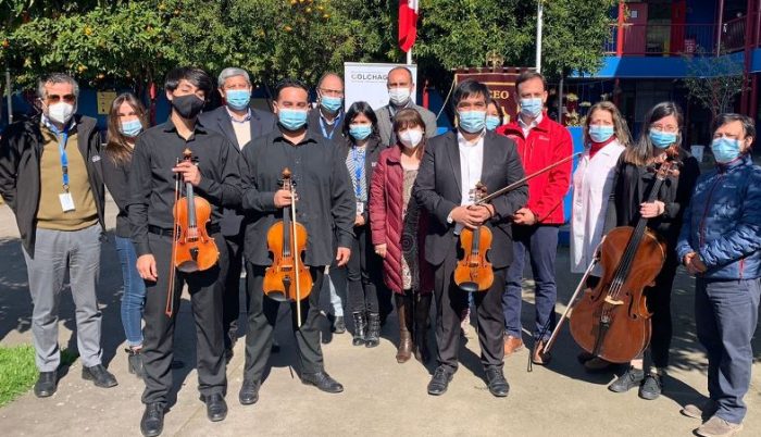 En Liceo Bicentenario Juan Pablo II de Nancagua lanzan proyecto para crear orquestas en los colegios