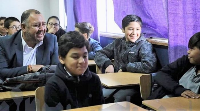 “No exigiremos uniforme escolar en los colegios municipales”