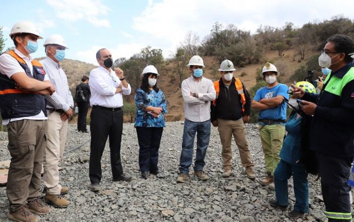 Gobernador Regional destaca exitoso trabajo en equipo  para rescatar a minero atrapado en Chancón