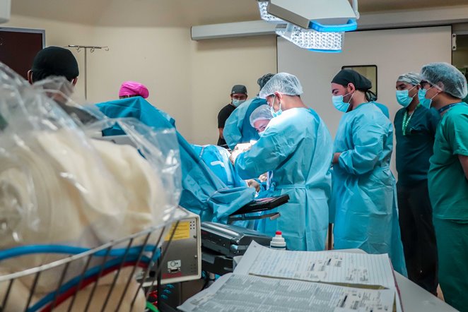 Traumatólogos del HRLBO reconstruyen ligamentos de rodilla con injertos cadavéricos del Tendón de Aquiles