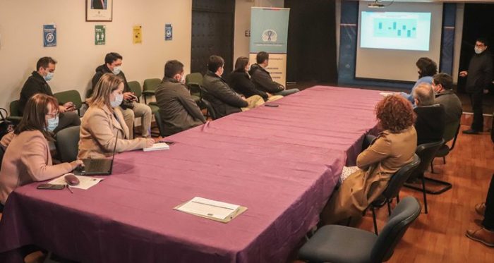 Hospital Regional presentó estudio molecular de cáncer de mama ante autoridades regionales de salud