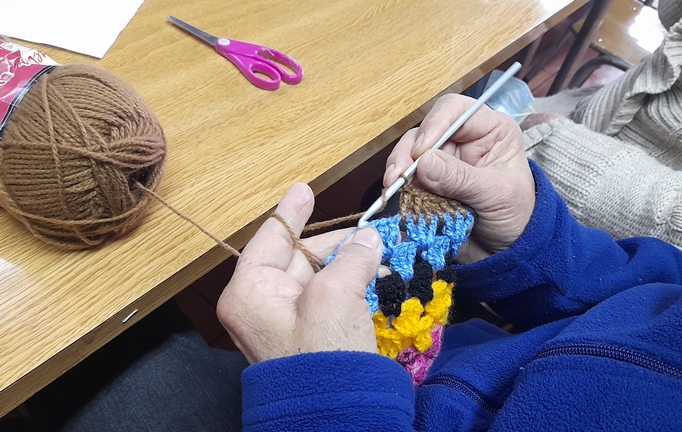 Con amor en las manos: Arañitas Tejedoras de Coltauco apoyan a la salud