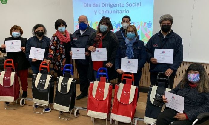 SEREMI de Salud O´Higgins reconoce el trabajo de dirigentes sociales