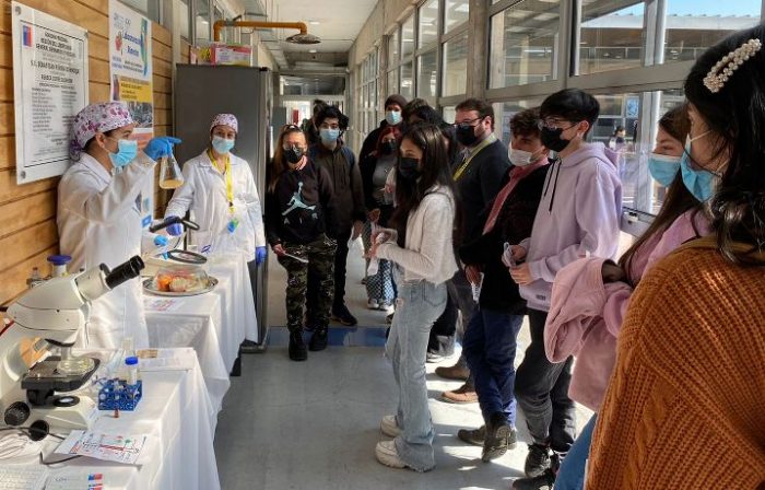 Estudiantes de la región conocen laboratorios de inocuidad alimentaria y de micotoxinas de la UOH