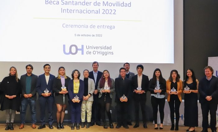 ¡Con pasaporte en mano!: Académicos y estudiantes UOH realizarán semestre de intercambio en el extranjero