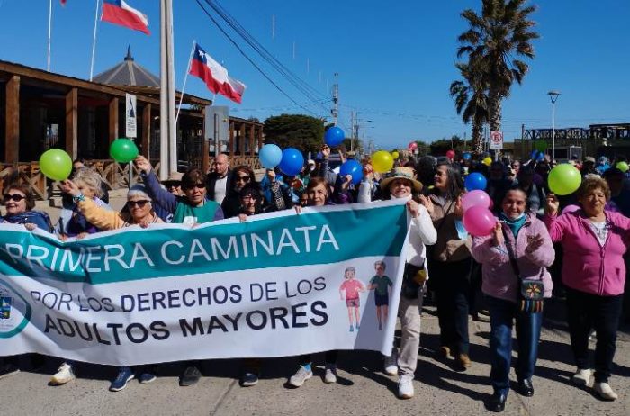 Pichilemu realizó caminata por derechos de los adultos mayores