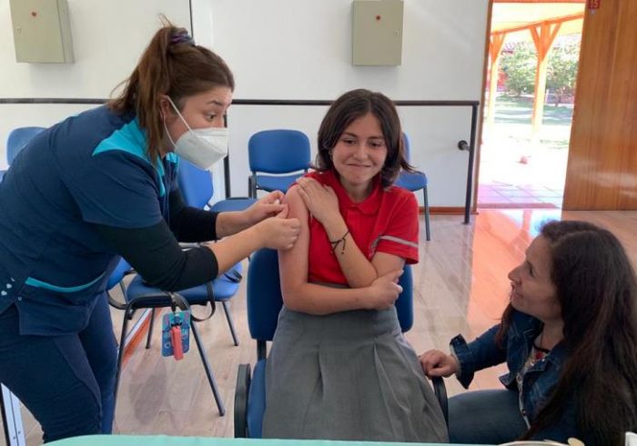 Colegio Médico de Rancagua se suma a la campaña “Vacúnate con la dupla ahora”